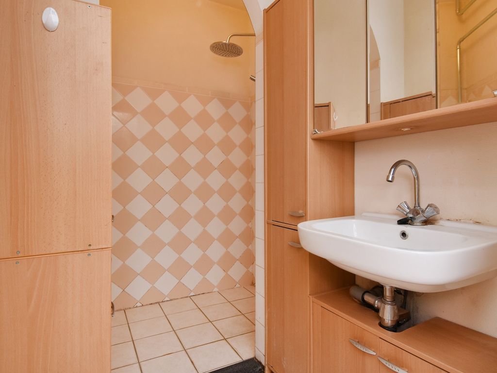 Volendamlaan  1048, Den Haag