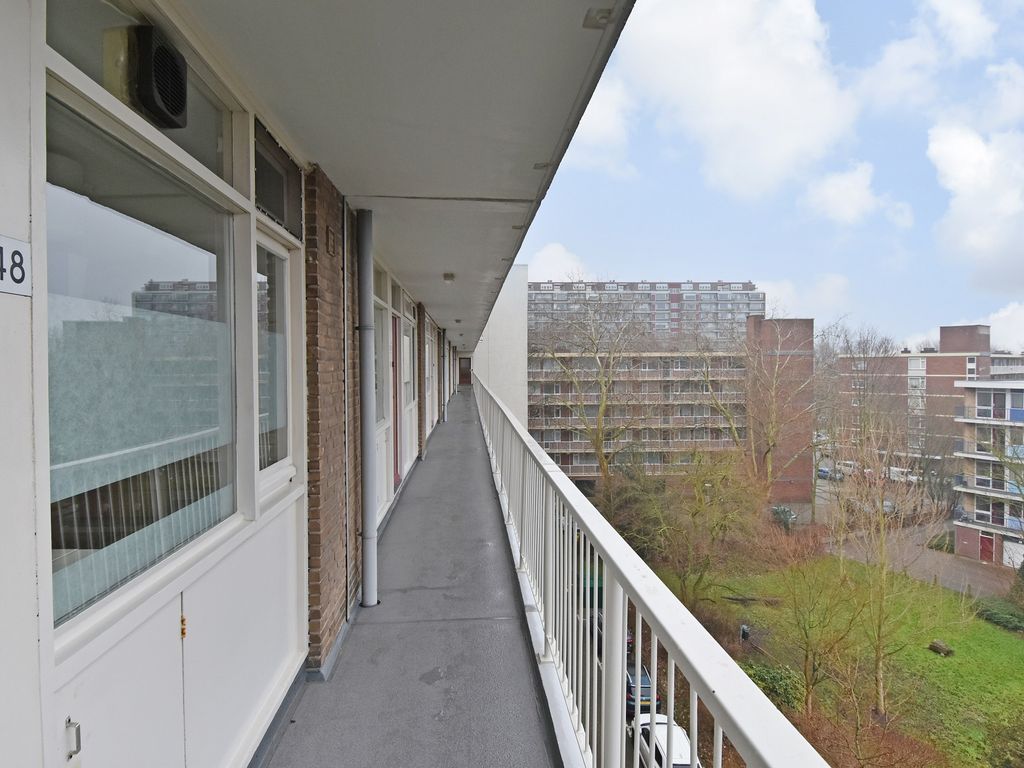 Volendamlaan  1048, Den Haag