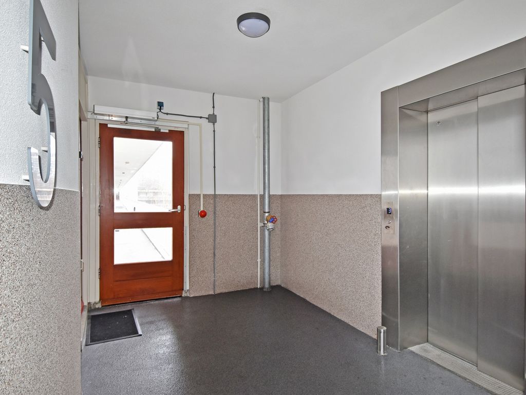 Volendamlaan  1048, Den Haag