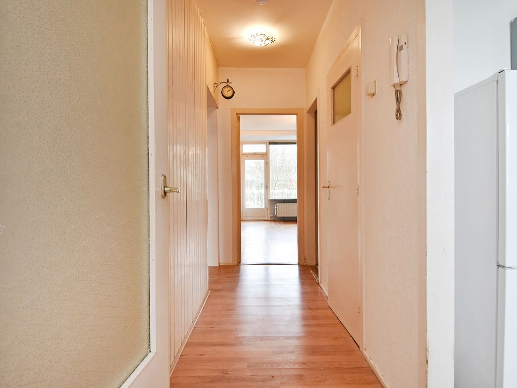 Volendamlaan  1048, Den Haag