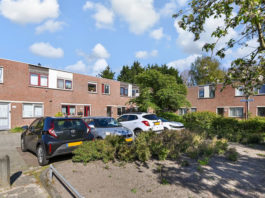 Dr. J. Presserstraat 329, Den Haag