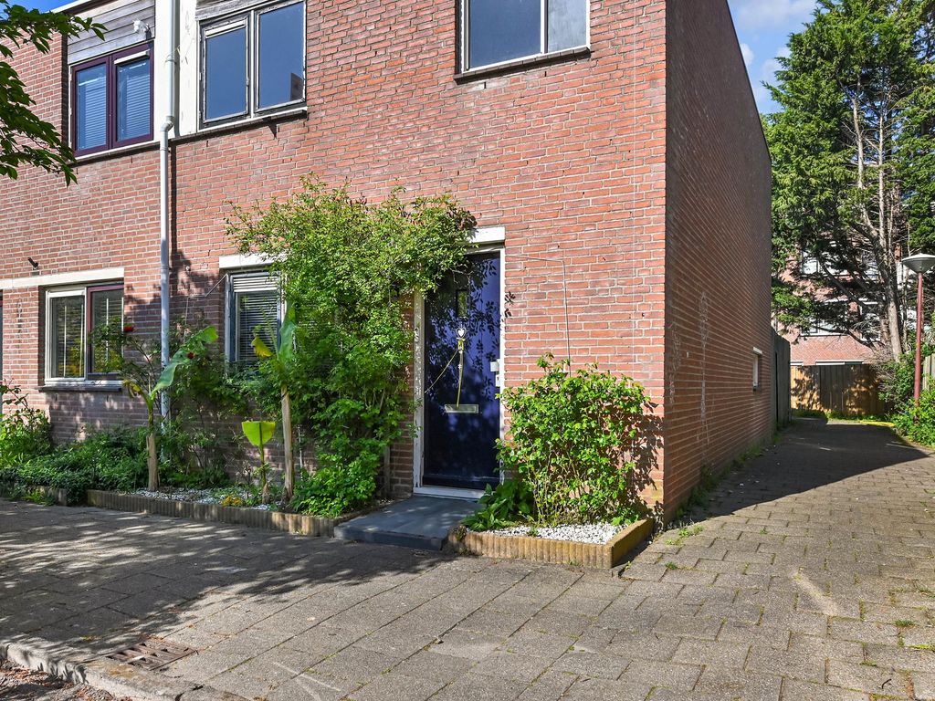 Dr. J. Presserstraat 329, Den Haag