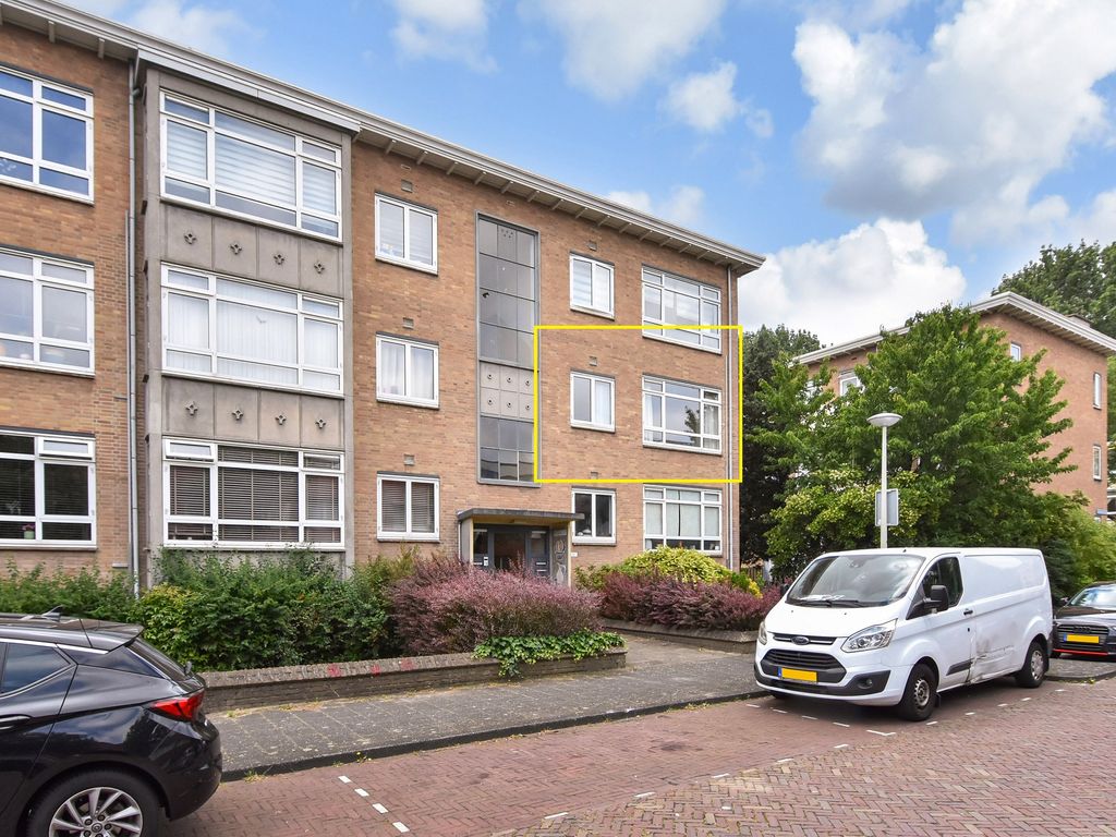 Vriezenveenstraat 5, Den Haag