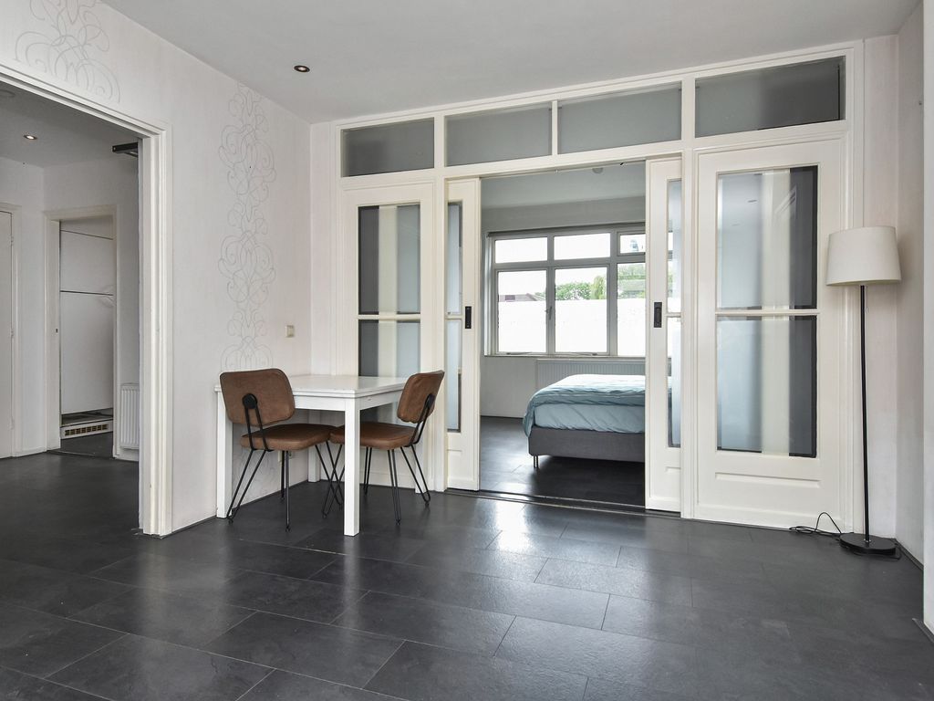 Vriezenveenstraat 5, Den Haag