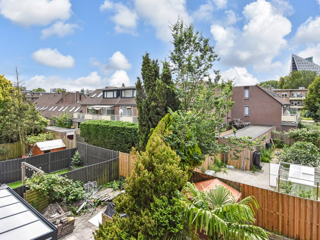 Vriezenveenstraat 5, Den Haag