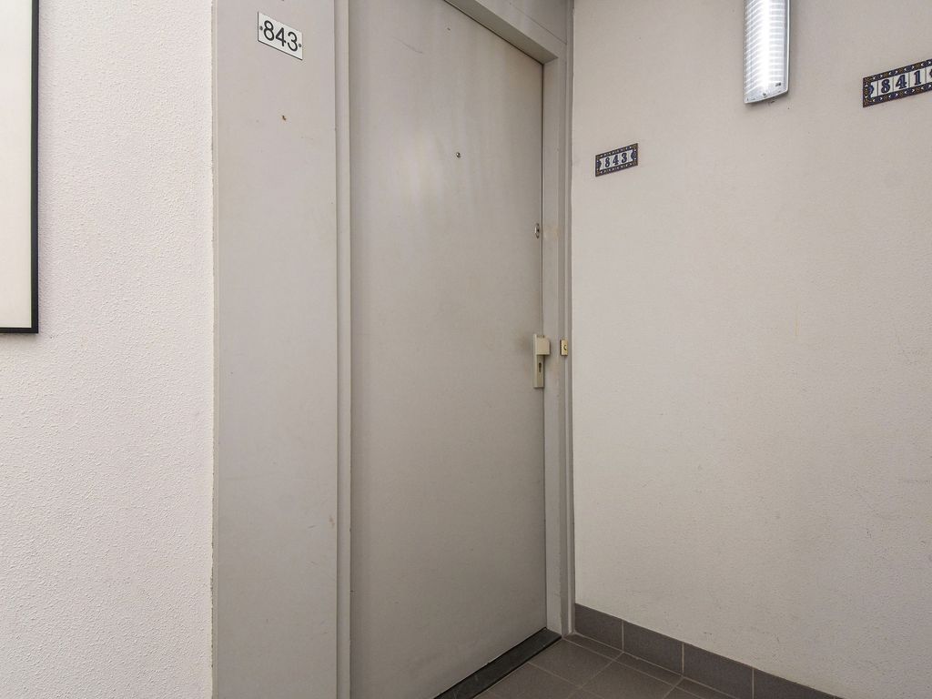 Dedemsvaartweg 843, Den Haag