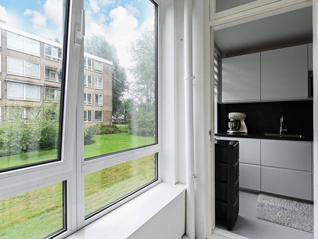Hengelolaan  1122, Den Haag