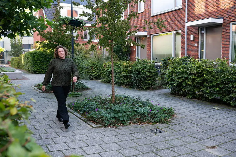 Esther van der Weele