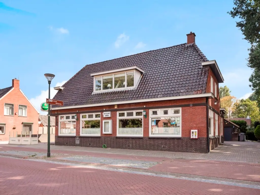 Hoofdweg 230, Midwolda