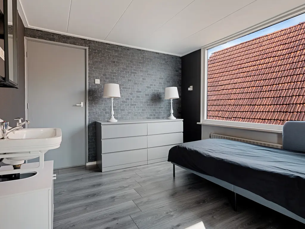 IJsbaanlaan 9, Oude Pekela