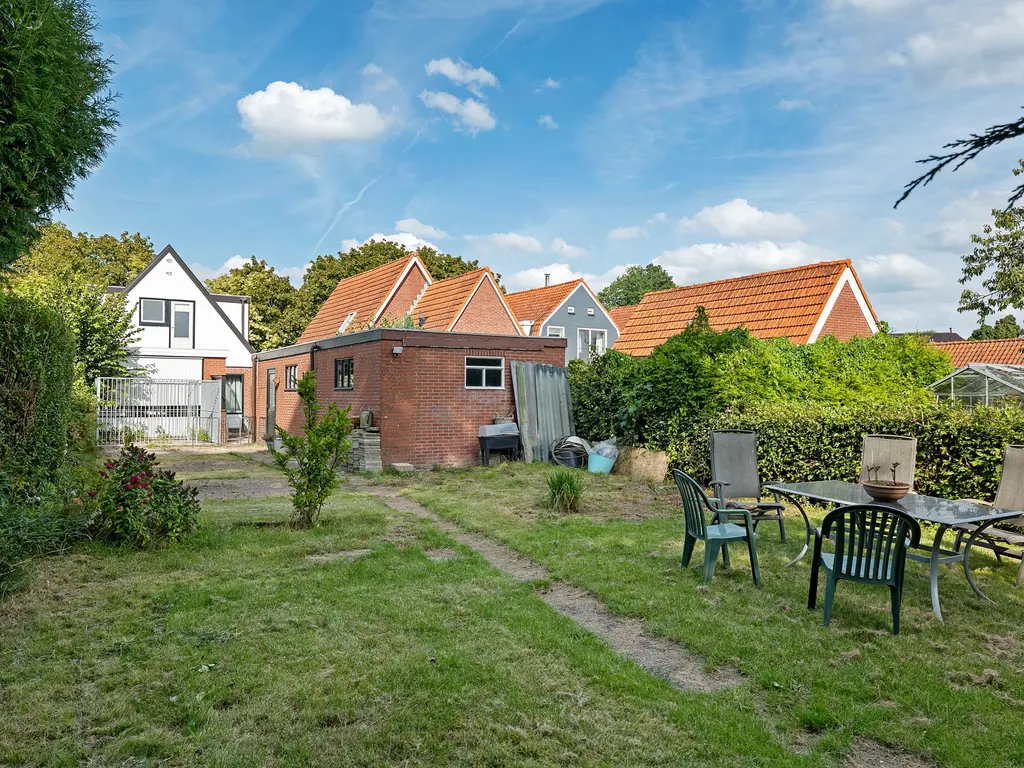 IJsbaanlaan 9, Oude Pekela