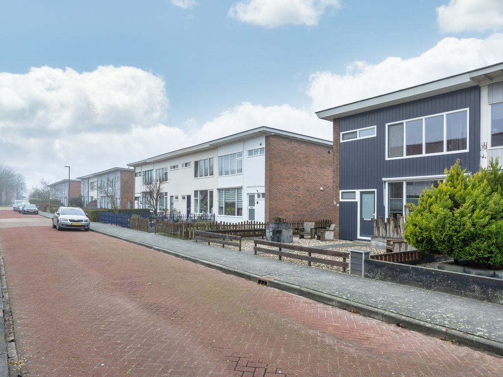 Samuel van Haringhouckstraat 31, Bolsward