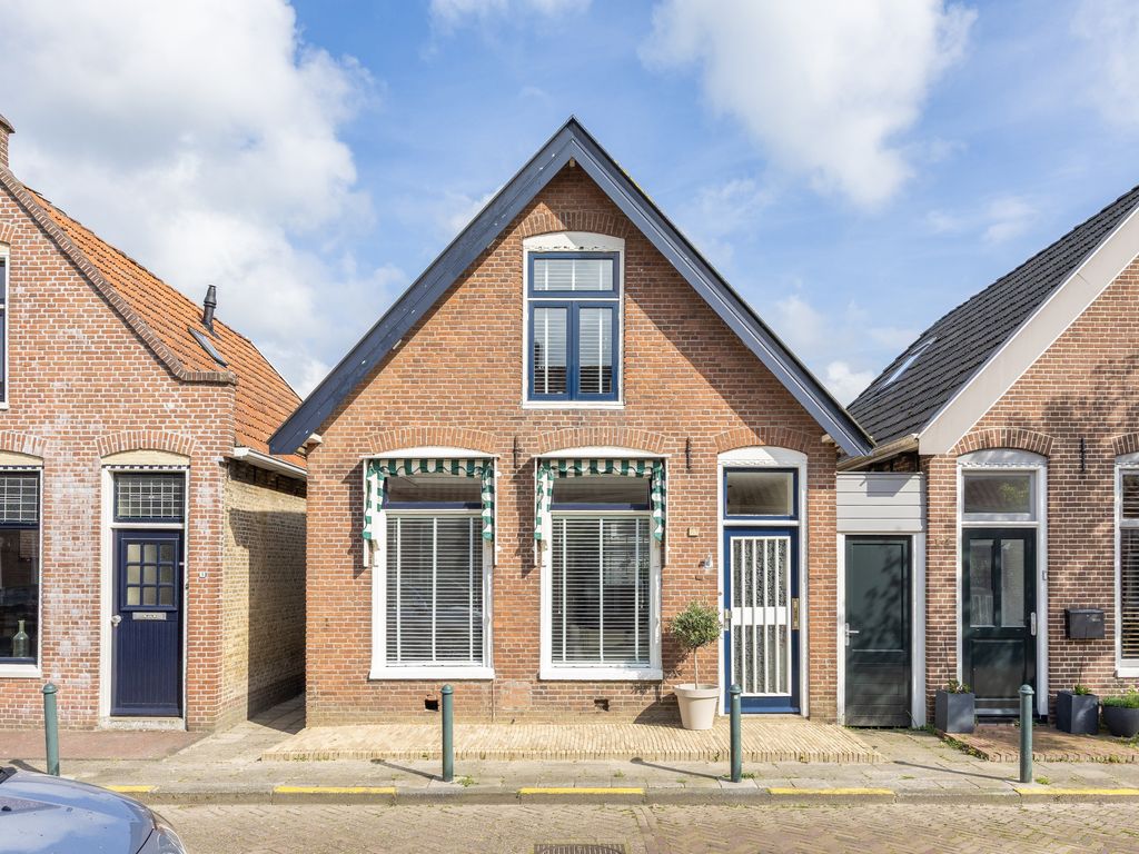 Van Ghemmenichstraat 16, Franeker