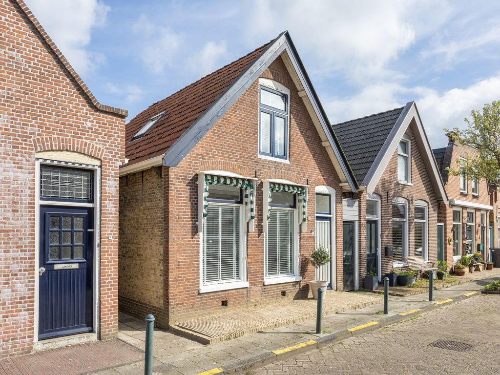 Van Ghemmenichstraat 16, Franeker
