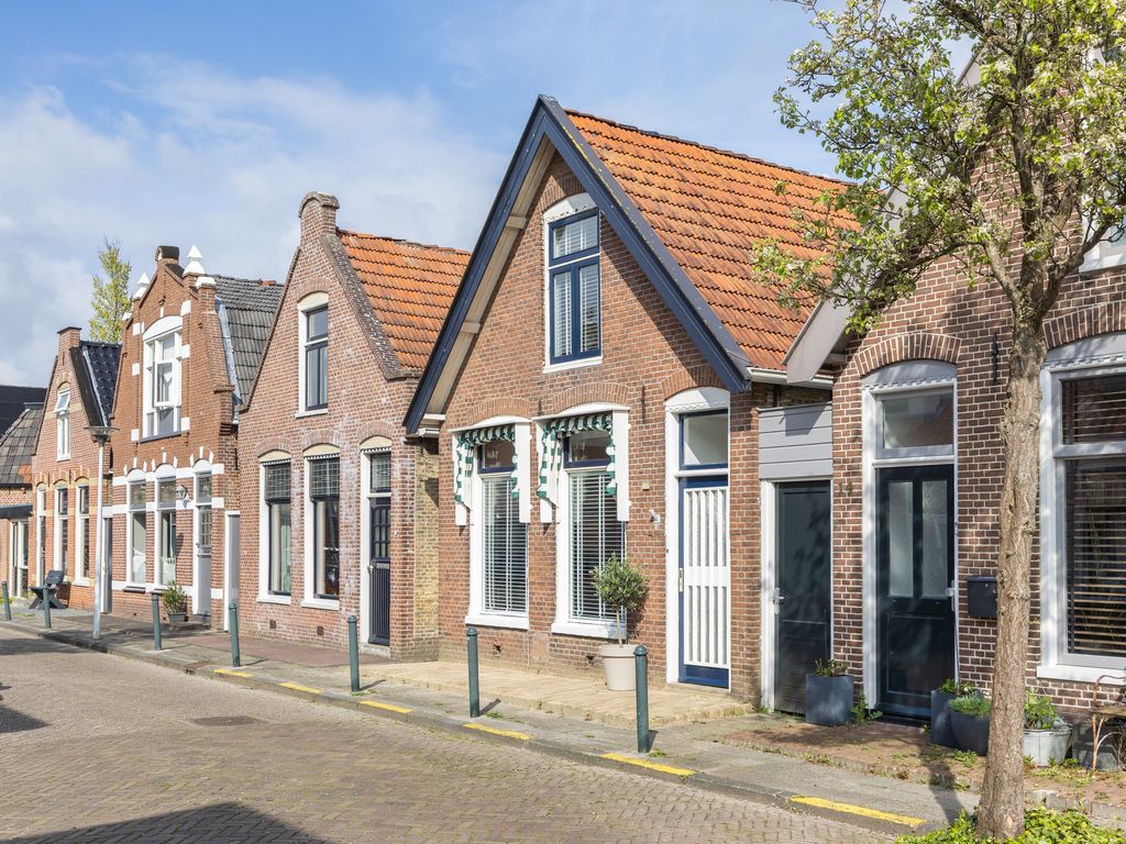 Van Ghemmenichstraat 16, Franeker