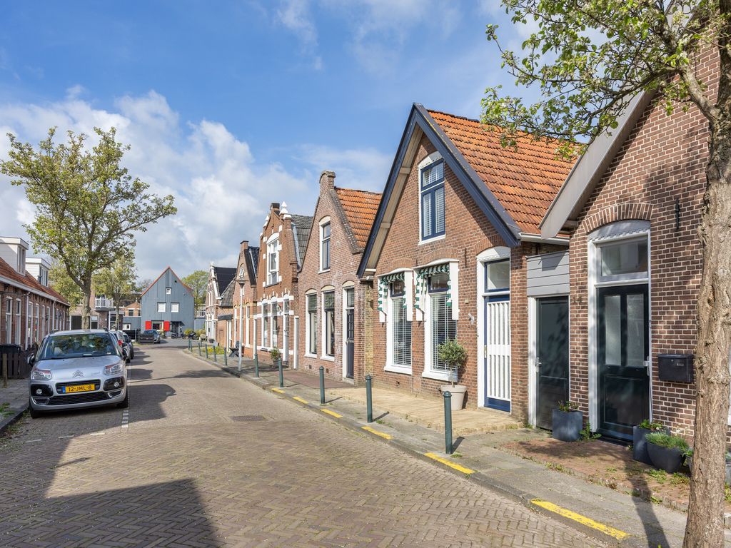 Van Ghemmenichstraat 16, Franeker