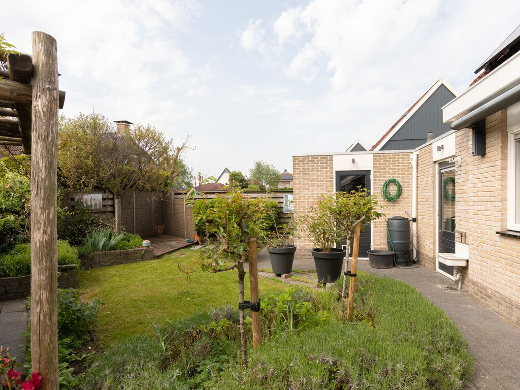 De Kamp 25, Makkum