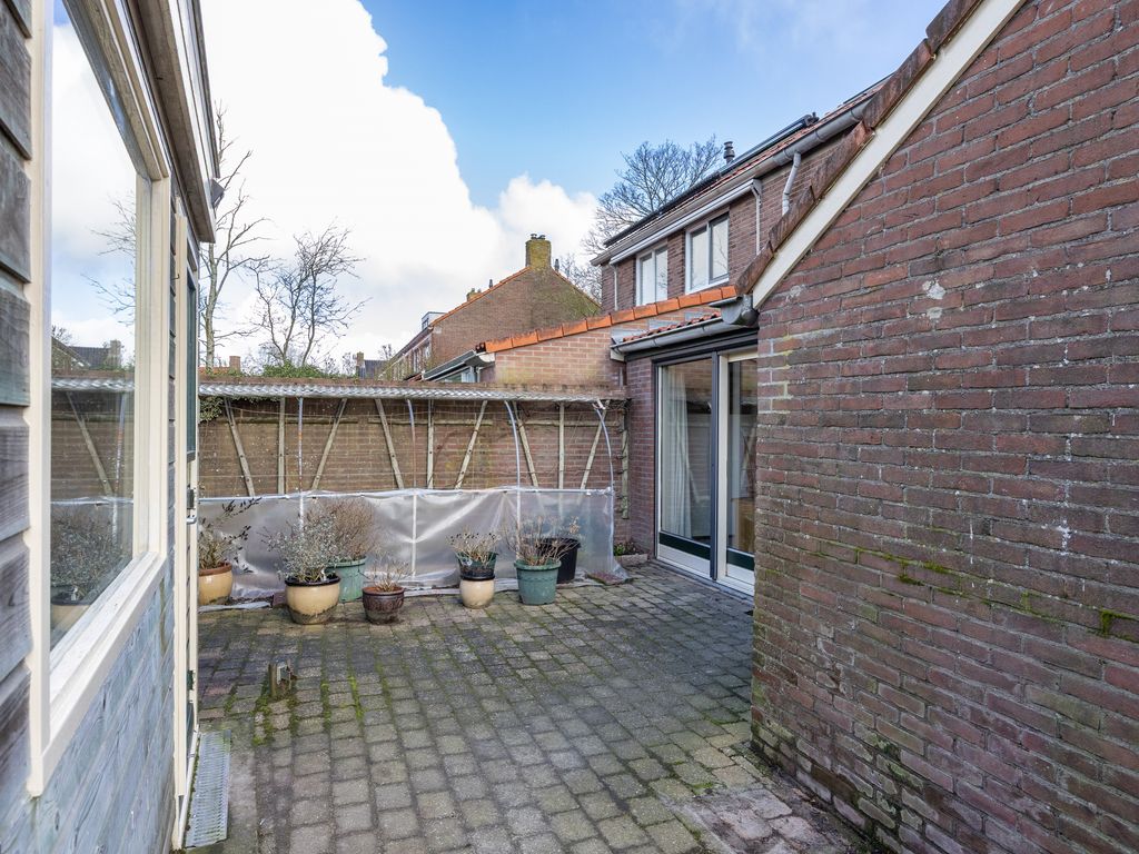 Burgemeester Praamsmalaan 30, Bolsward