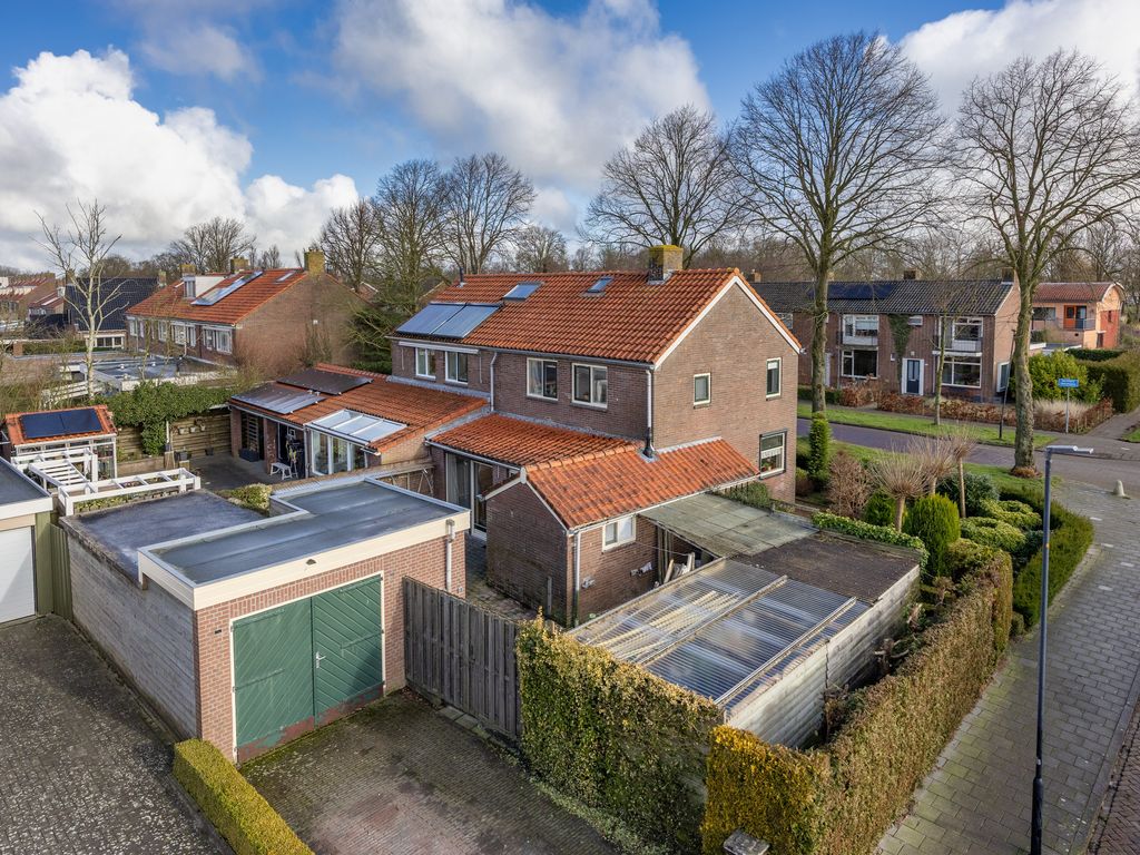 Burgemeester Praamsmalaan 30, Bolsward