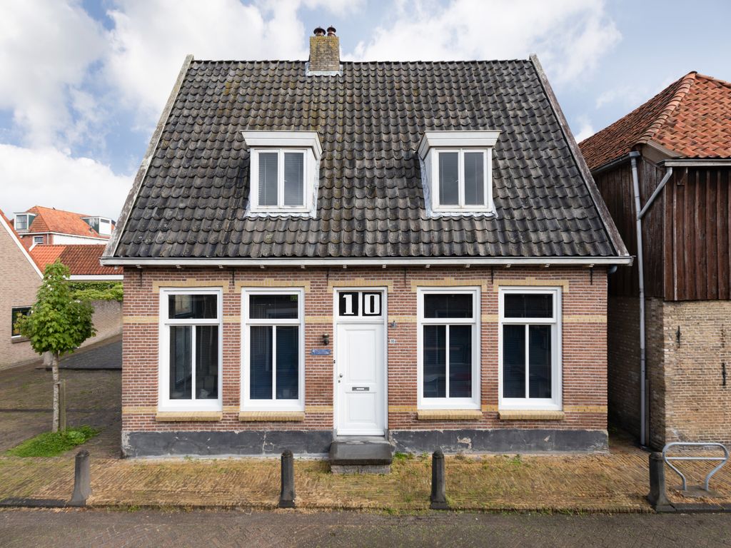 'T Laag 10, Bolsward