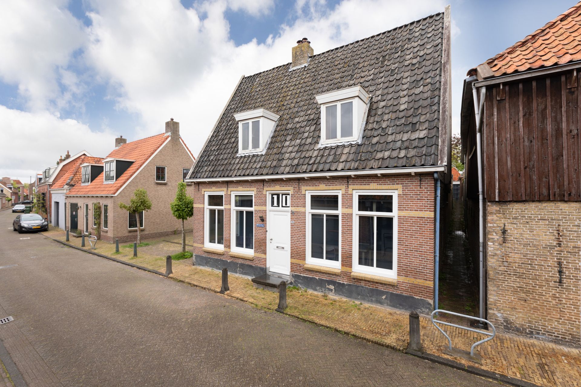 'T Laag 10, Bolsward
