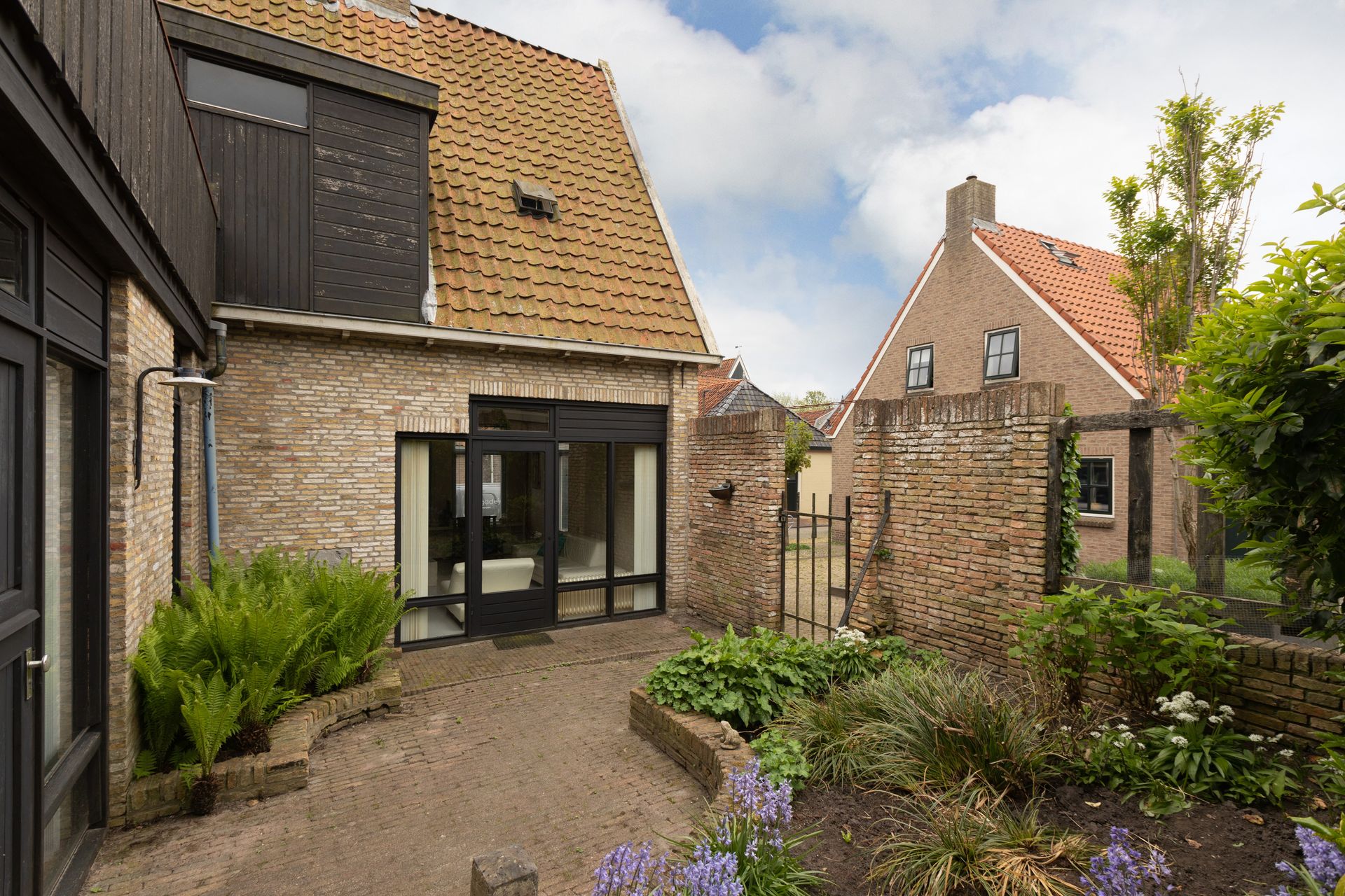 'T Laag 10, Bolsward