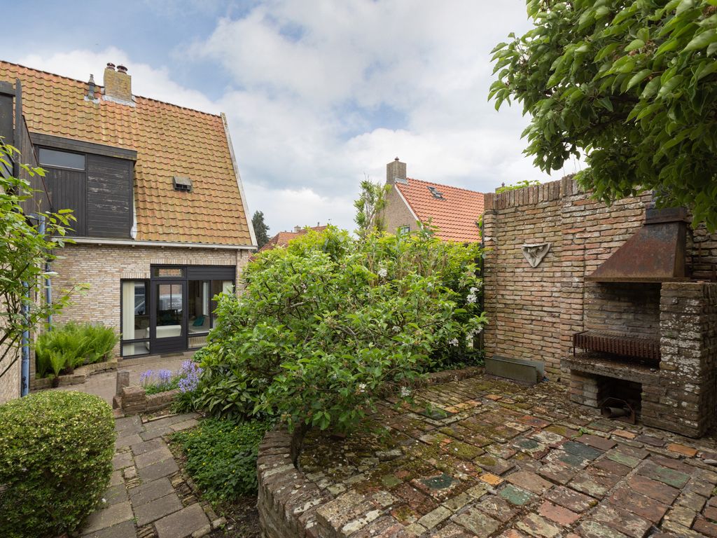 'T Laag 10, Bolsward