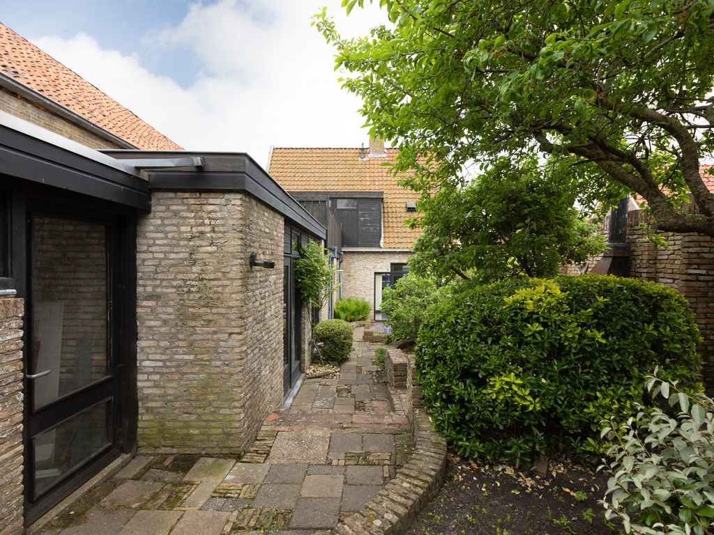 'T Laag 10, Bolsward