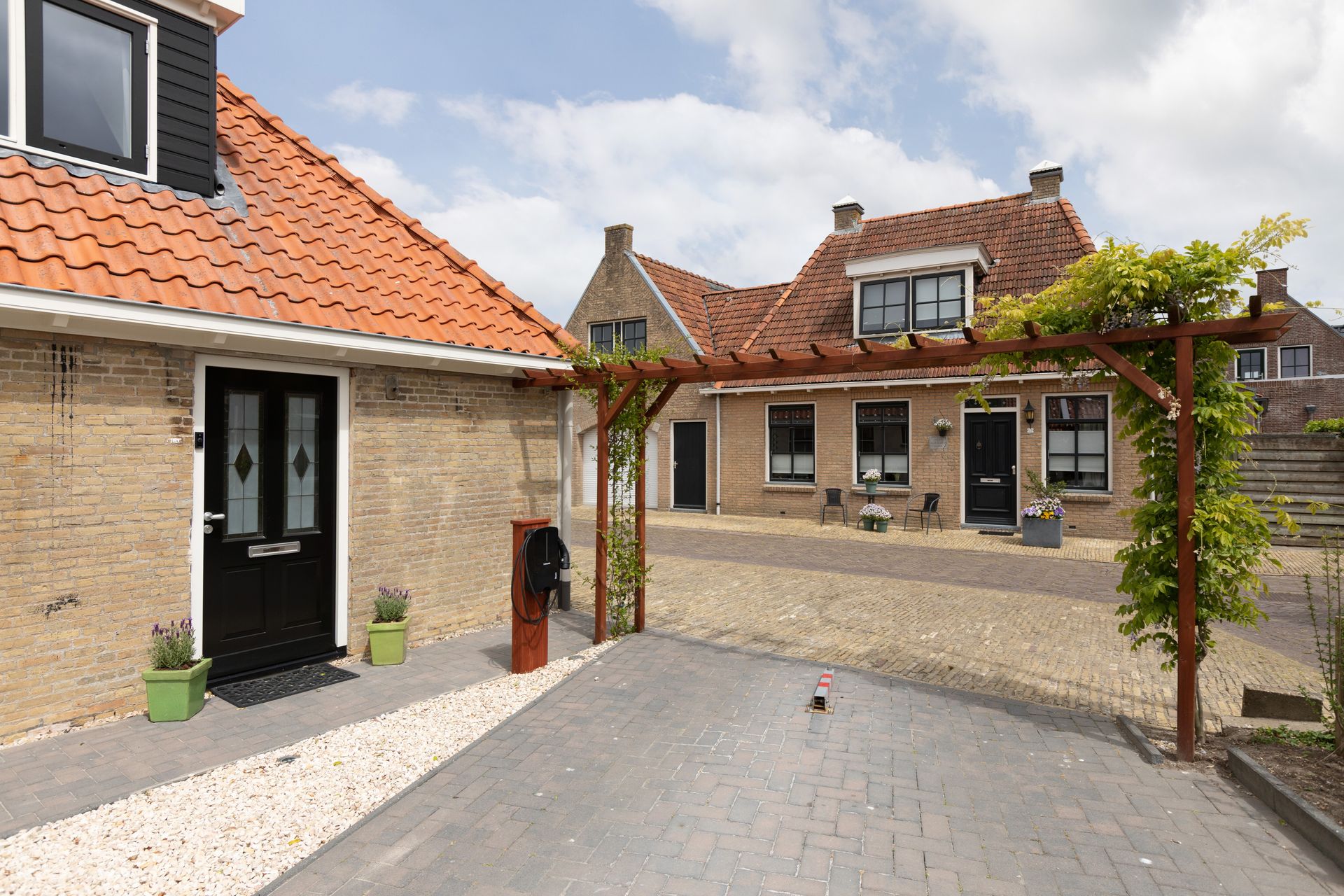 Kleine Buren 24, Pingjum