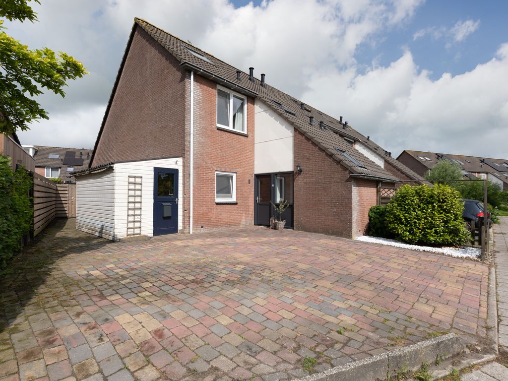 Sparrenburg 30, Bolsward