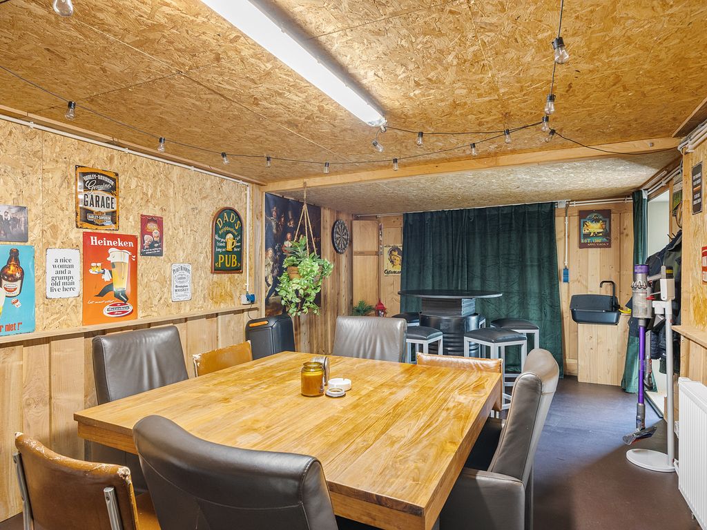 Oosterlaan 5, Schraard