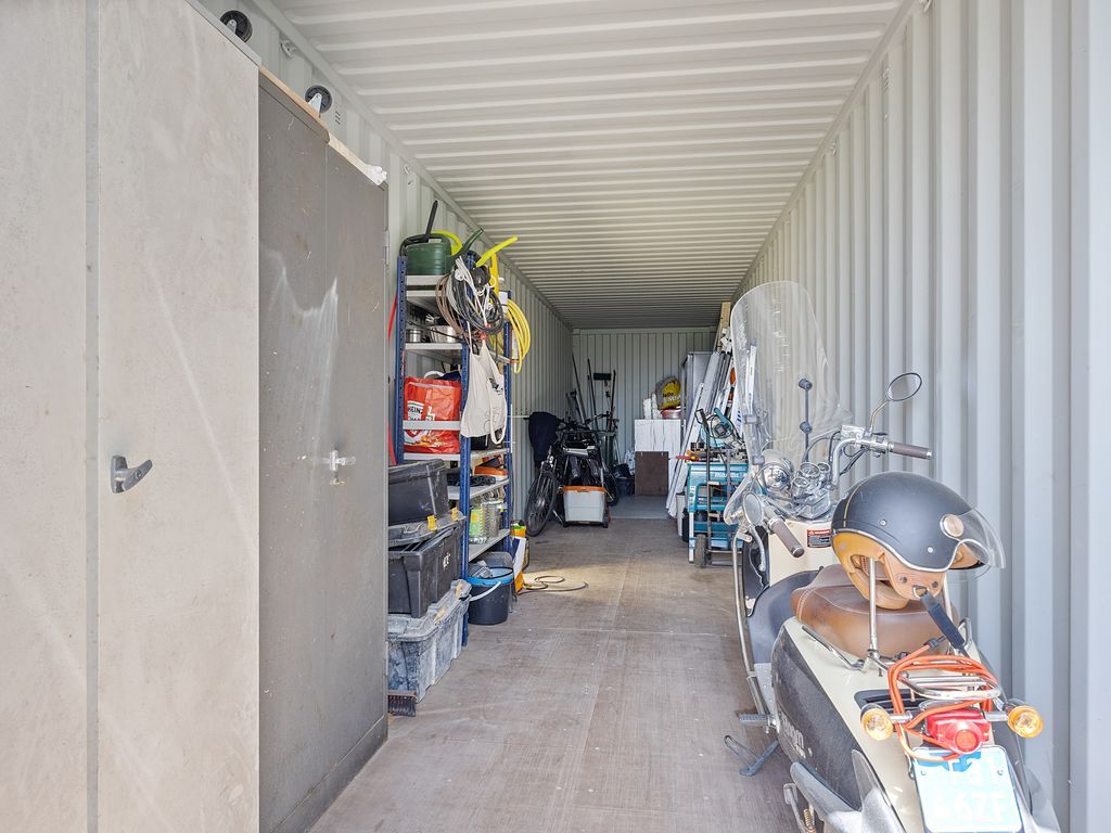 Oosterlaan 5, Schraard