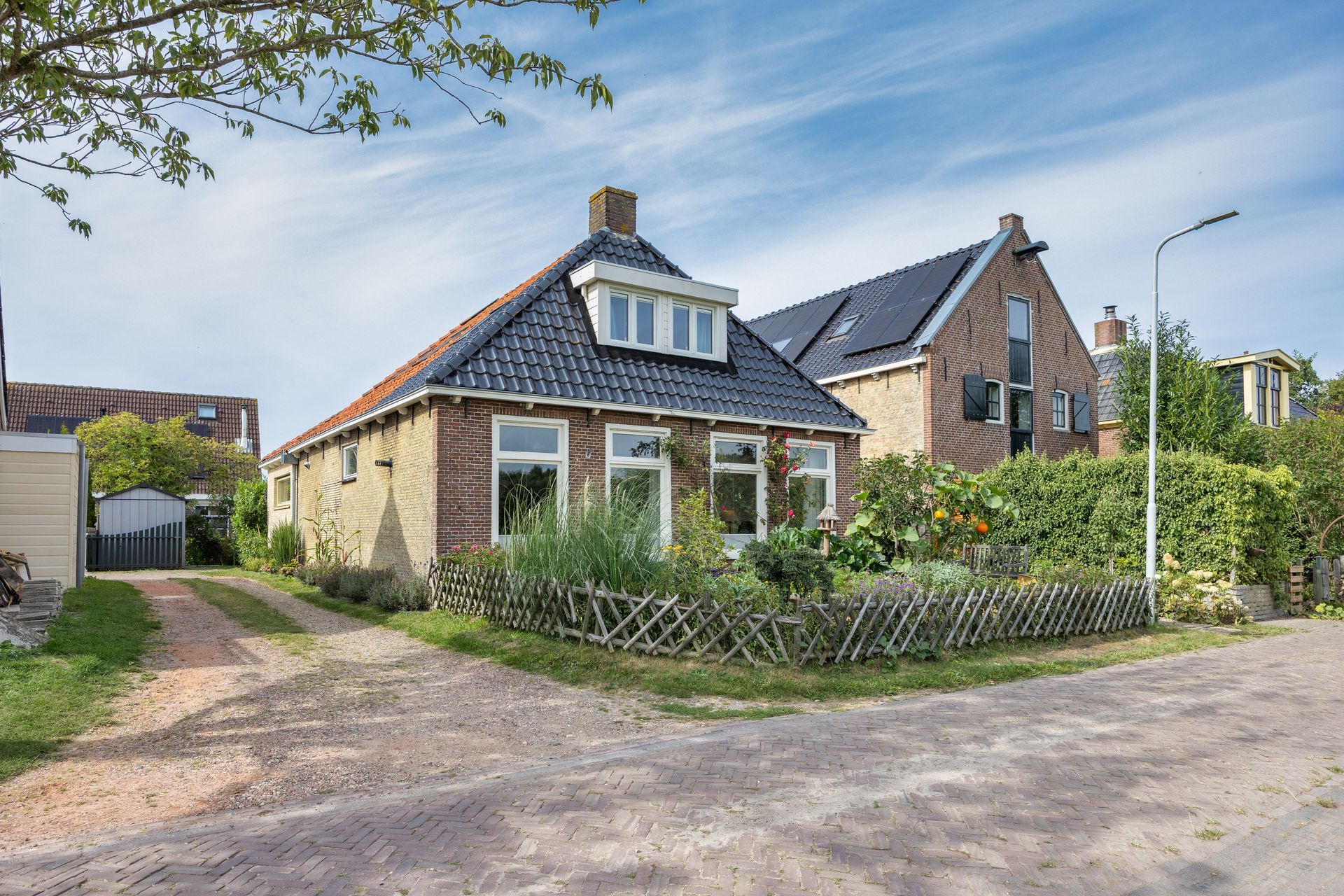 Franekerkade 17, Arum