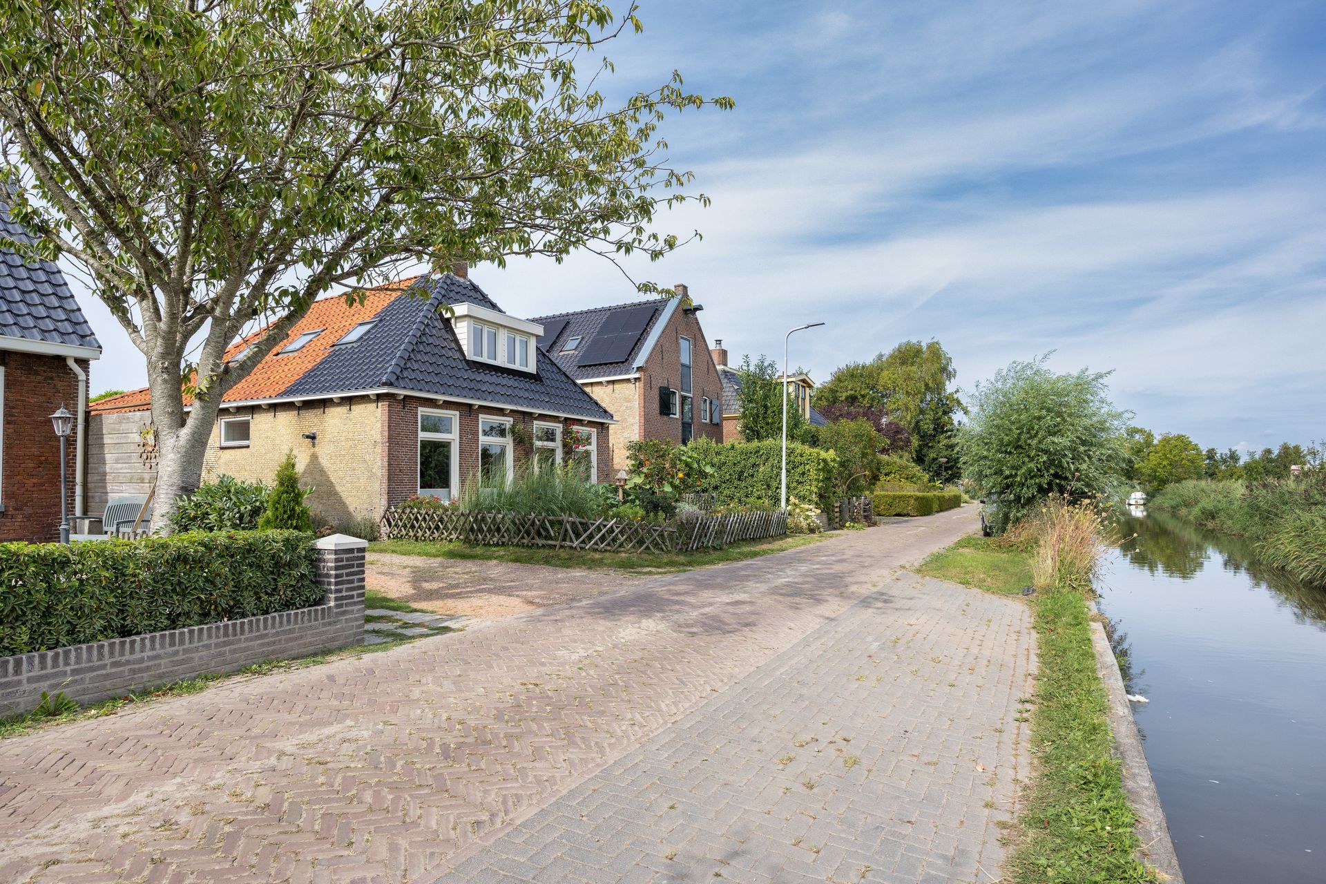 Franekerkade 17, Arum