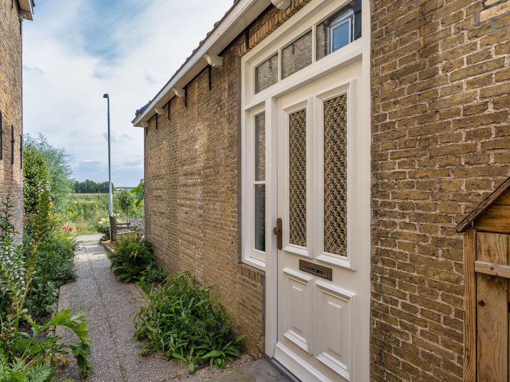 Franekerkade 17, Arum