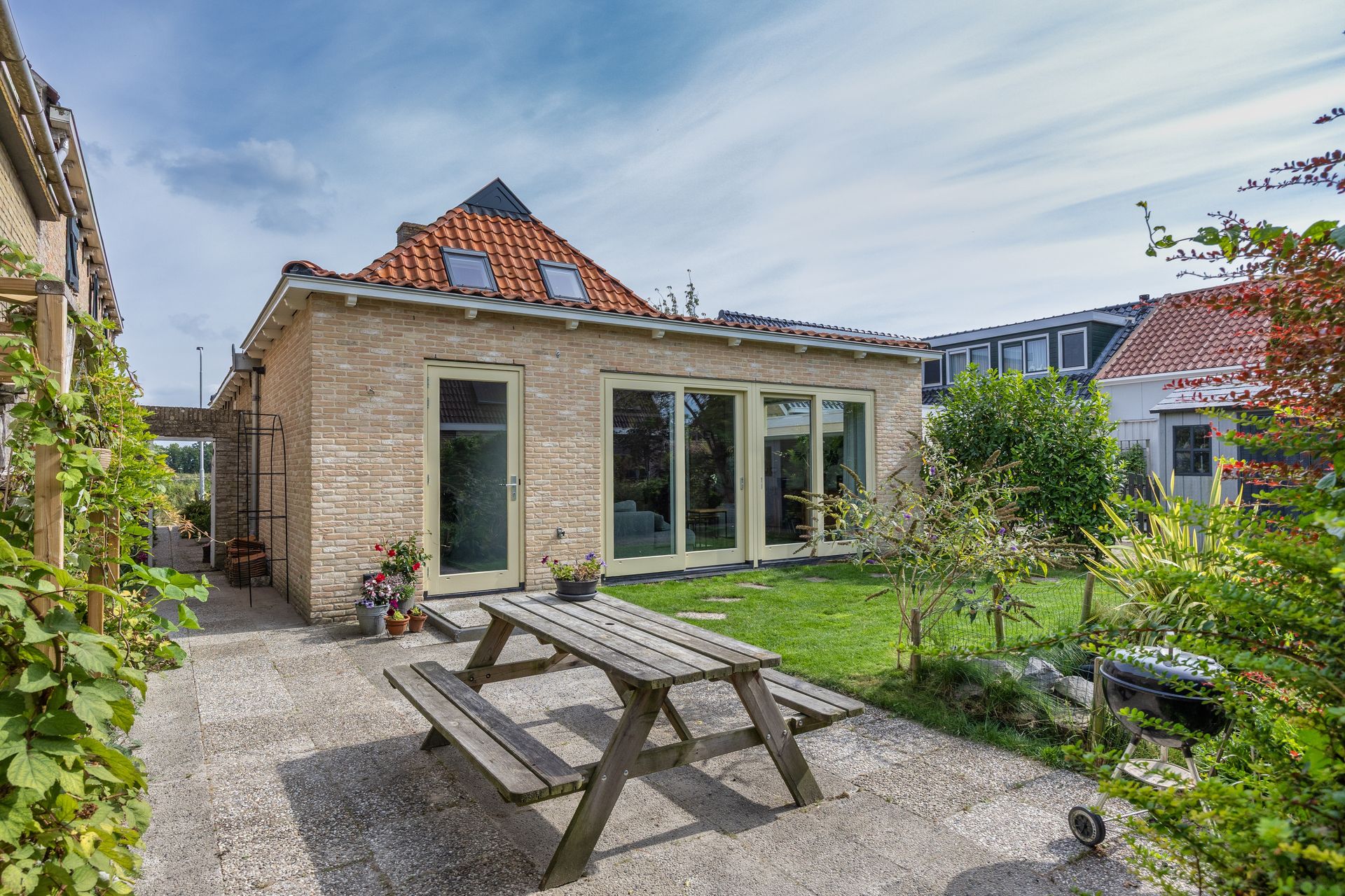 Franekerkade 17, Arum