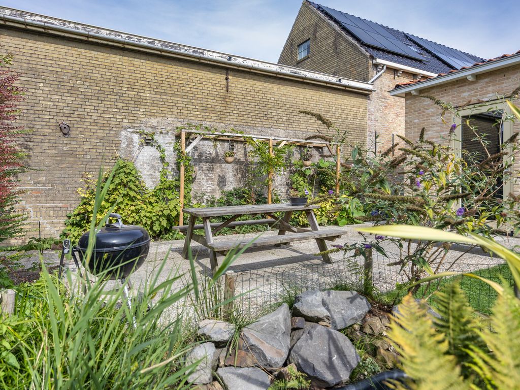 Franekerkade 17, Arum