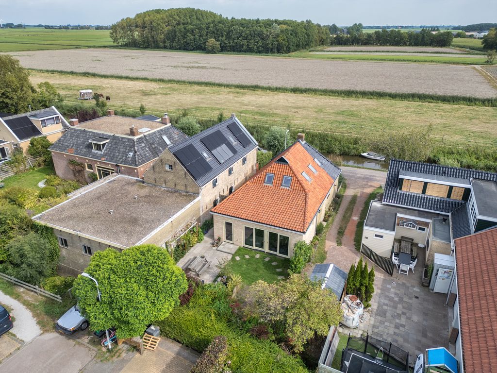 Franekerkade 17, Arum