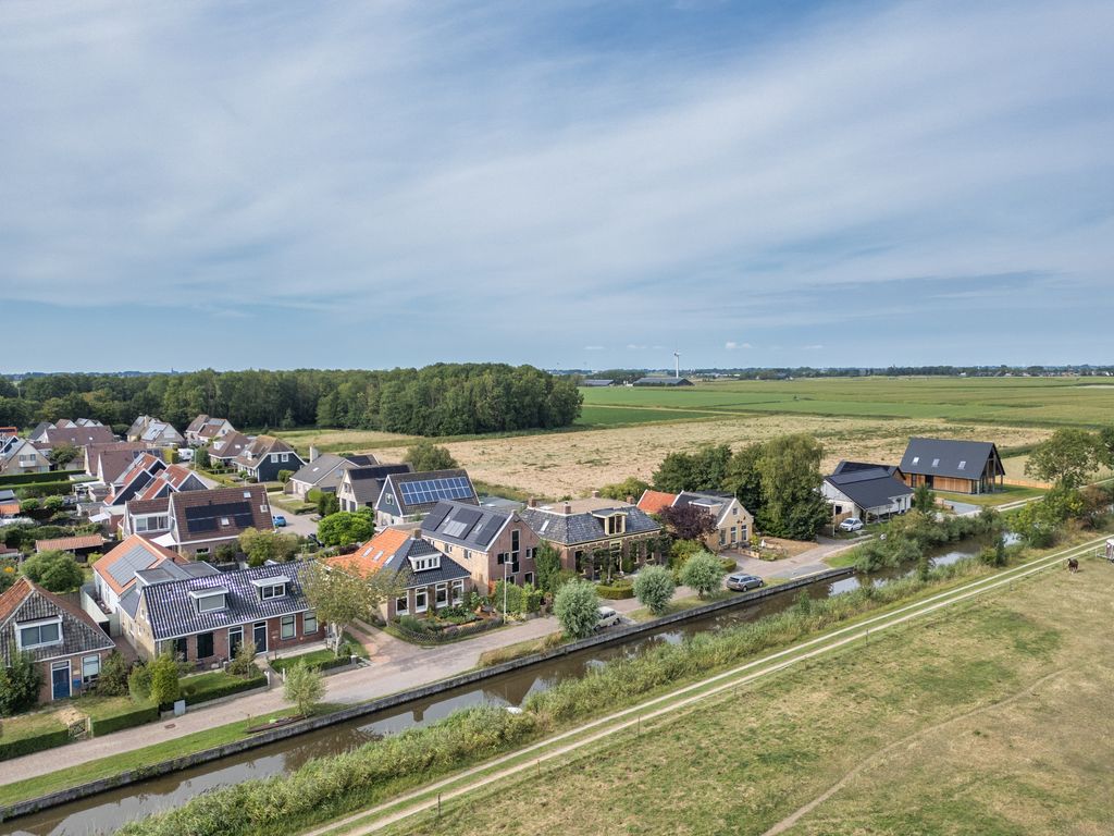 Franekerkade 17, Arum
