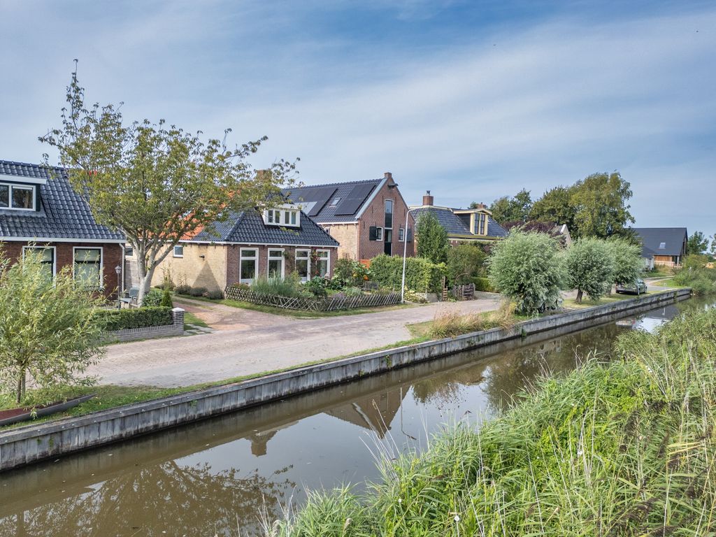 Franekerkade 17, Arum
