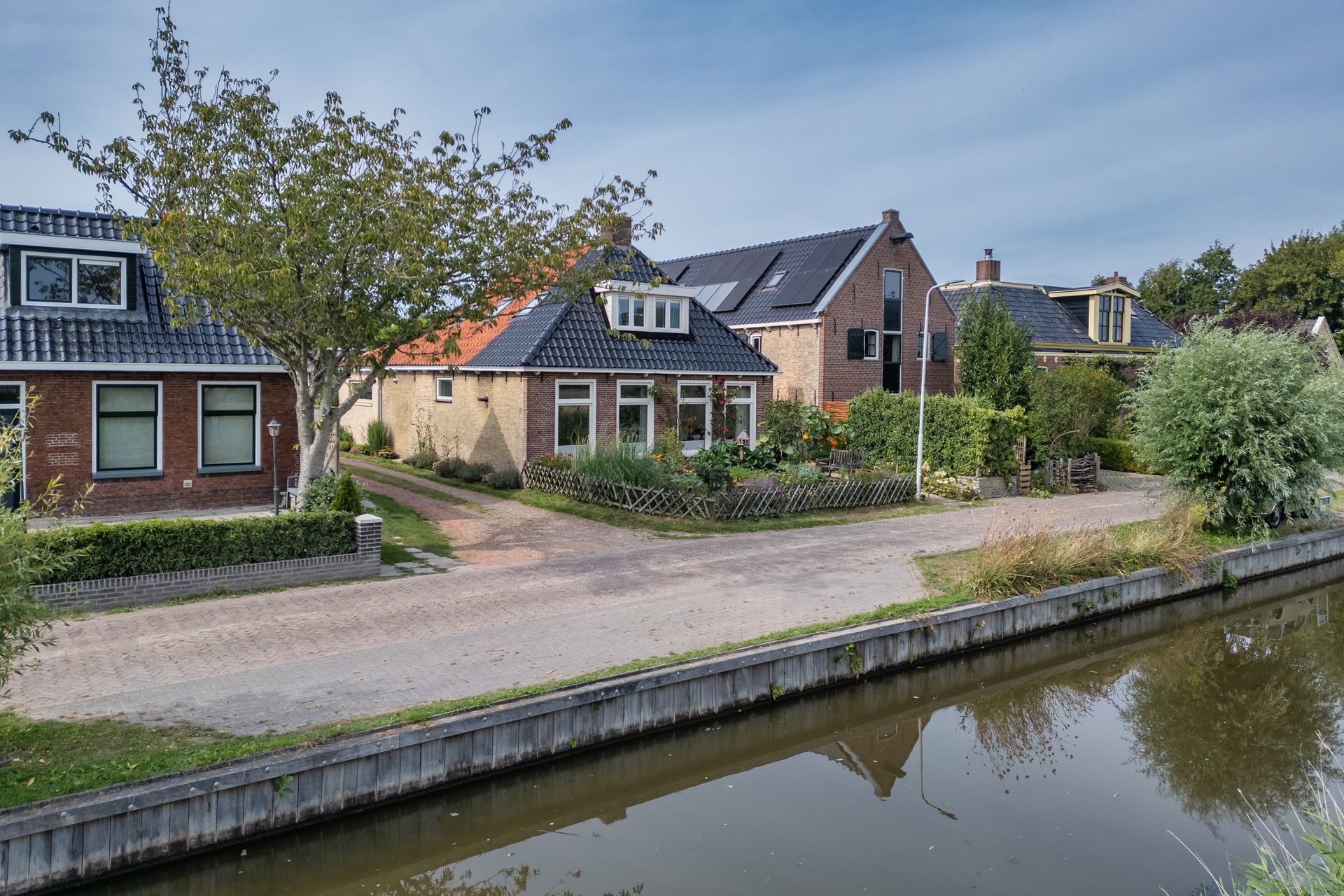 Franekerkade 17, Arum