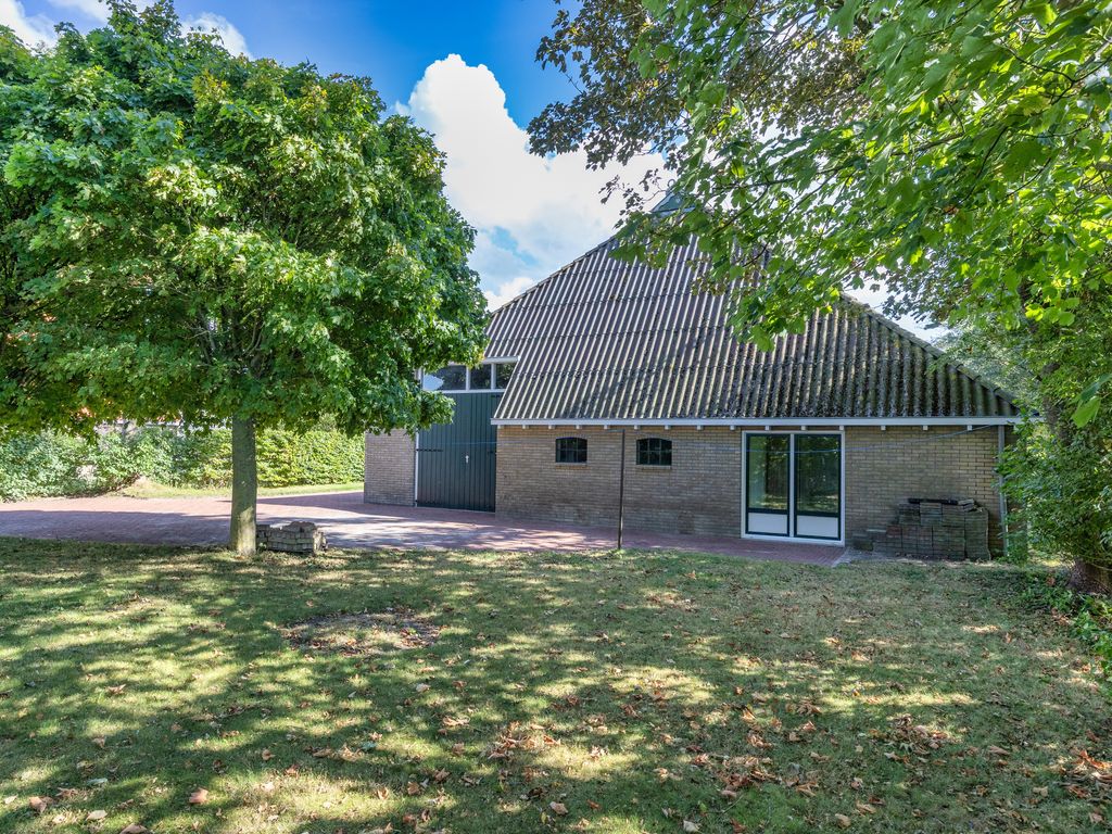 Van der Looswei 36, Blauwhuis