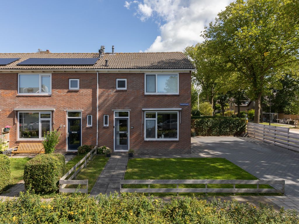 Tjalkstraat 2, Makkum
