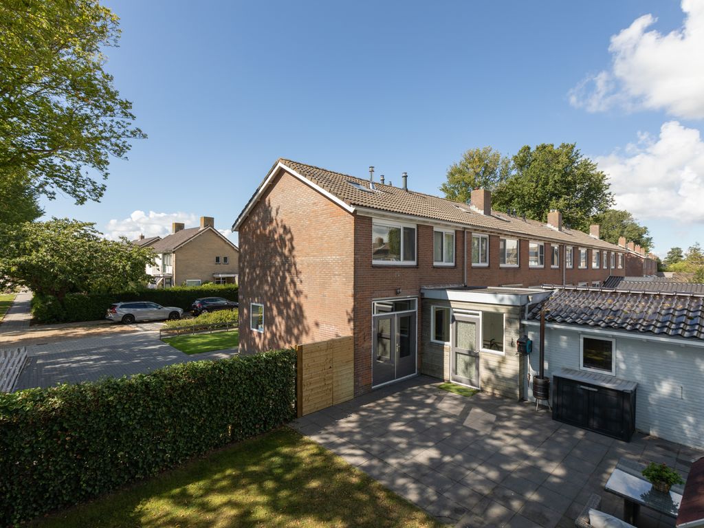 Tjalkstraat 2, Makkum
