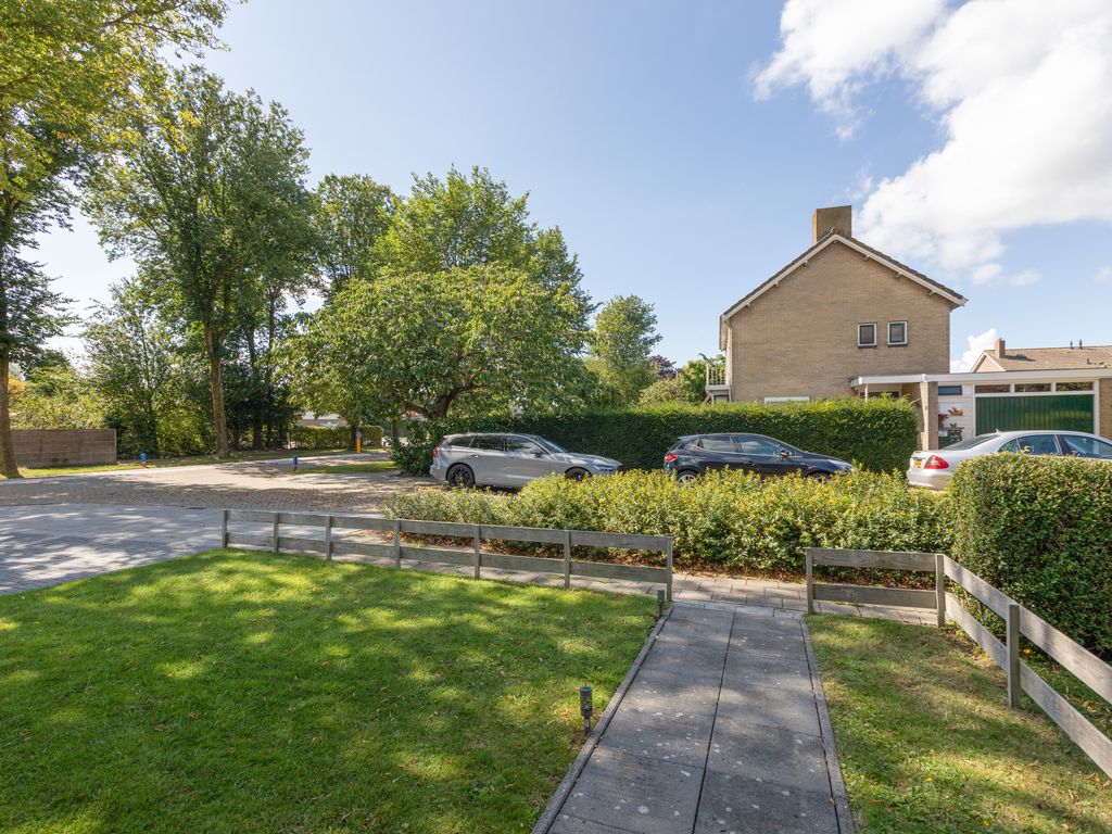 Tjalkstraat 2, Makkum