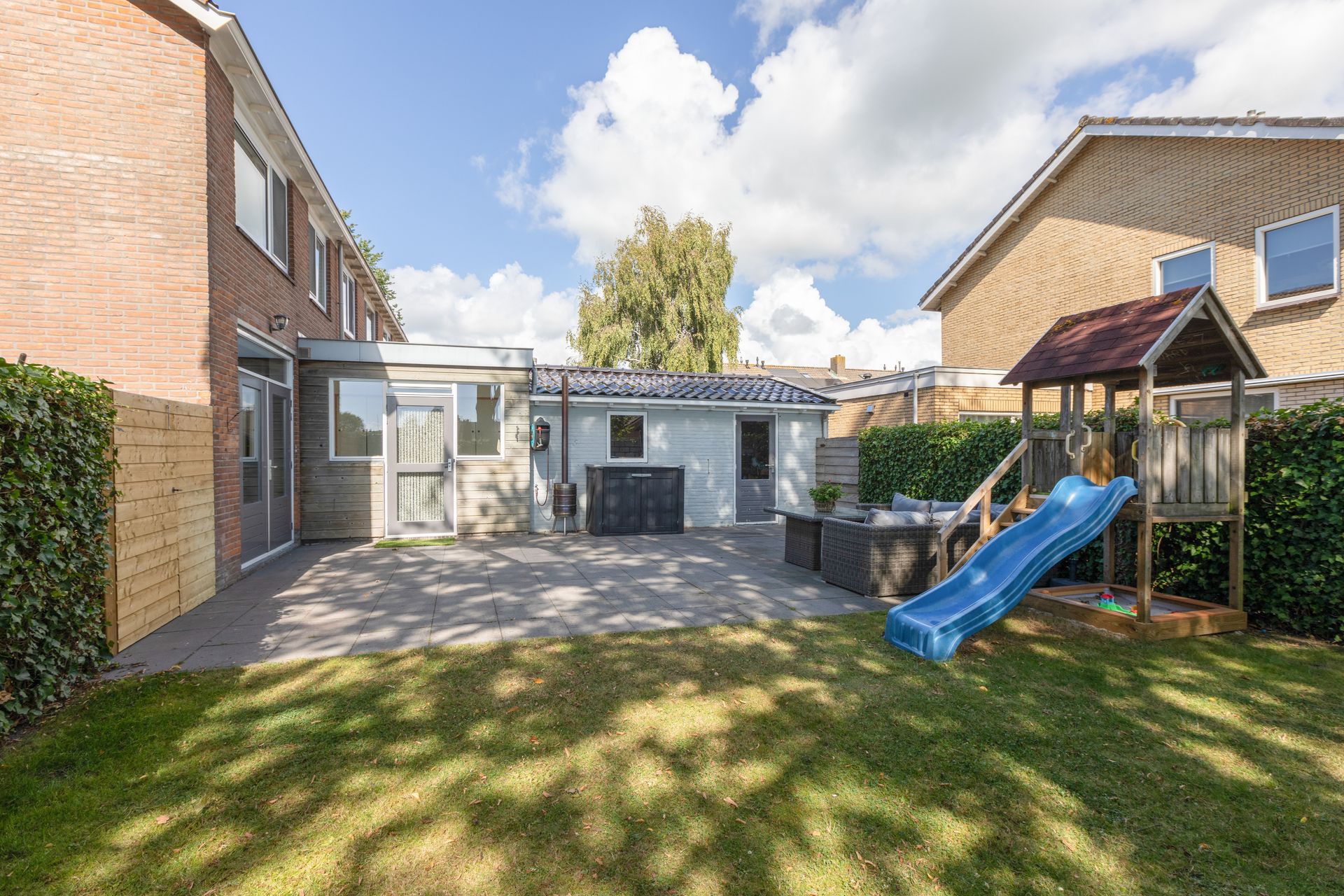 Tjalkstraat 2, Makkum