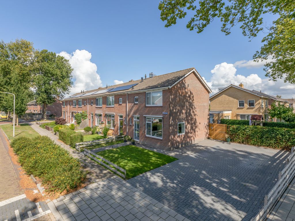 Tjalkstraat 2, Makkum