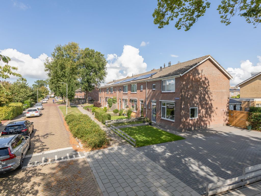 Tjalkstraat 2, Makkum