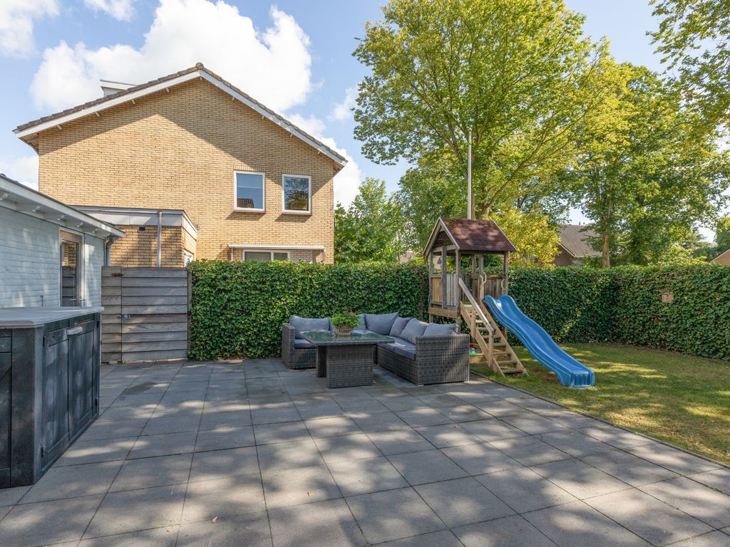 Tjalkstraat 2, Makkum