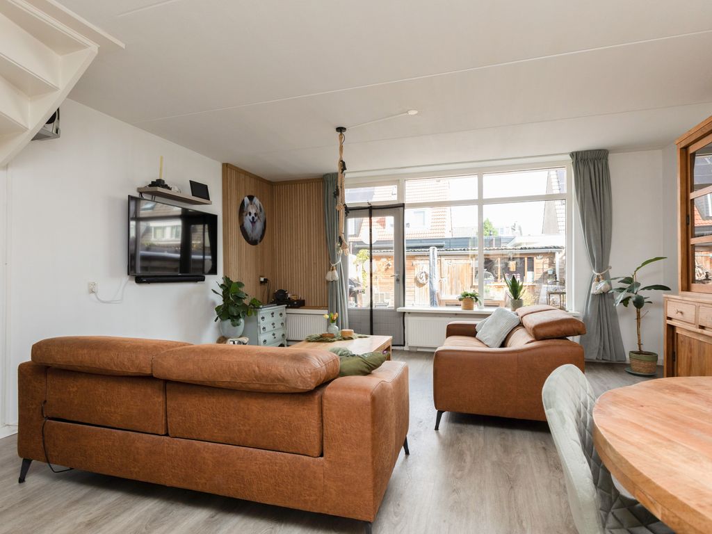 Wilgeroosje 58, Sneek